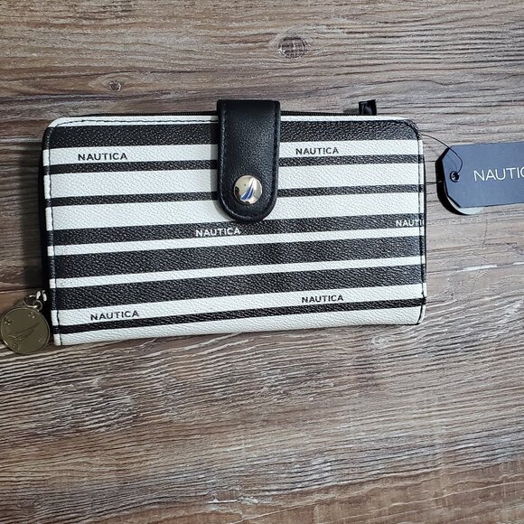 Nautica Women's - Be Shore Vegan Leather RFID Wallet - Zip Around Clutch NWT - Picture 1 of 6
